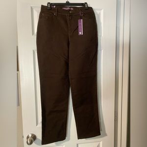NWT Gloria Vanderbilt Amanda Jeans Size 8 Short